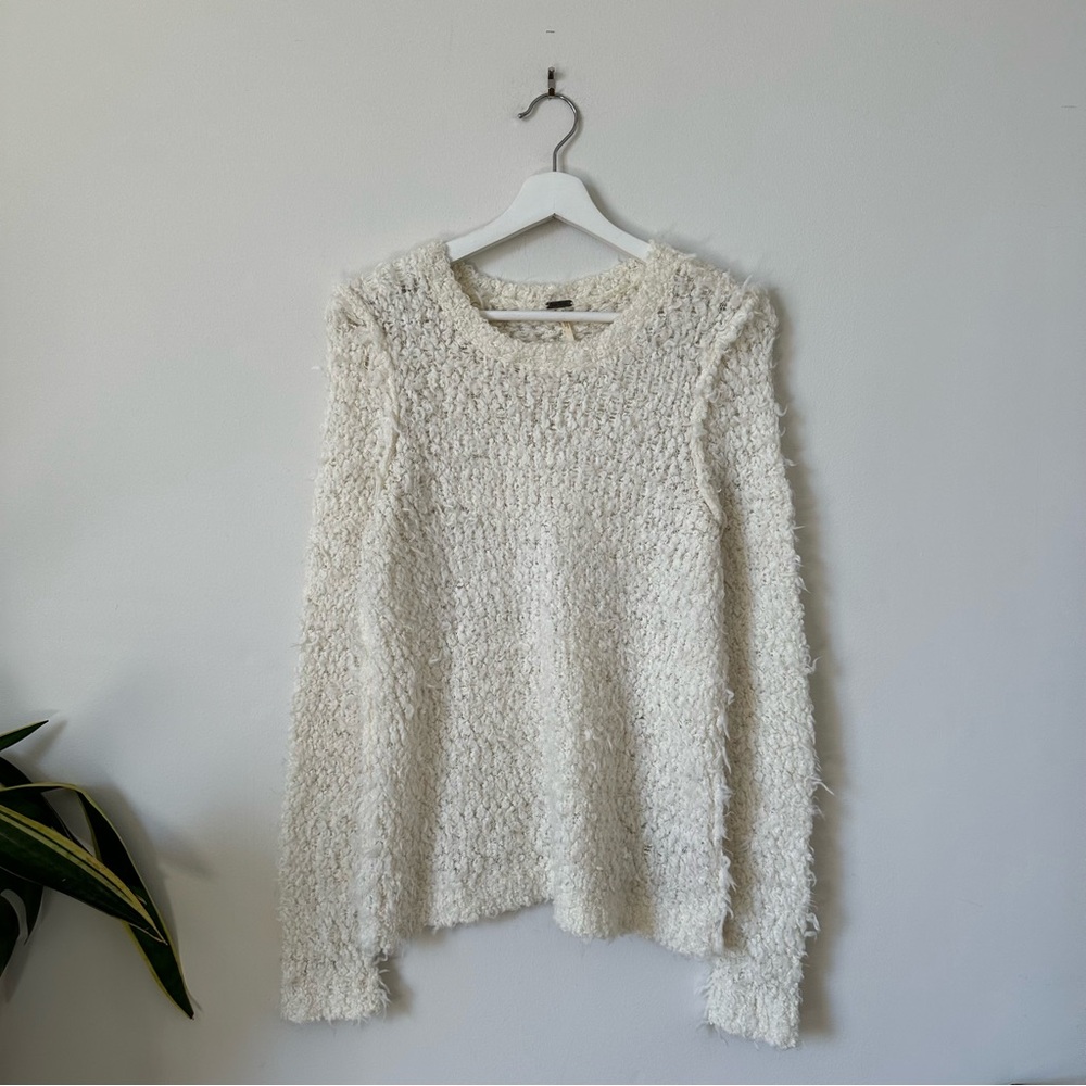 Free People Fuzzy Chunky Knit Sweater in Ivory Size M